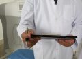 Leidse onderzoekers bouwen begrijpelijk AI-model voor IC-artsen