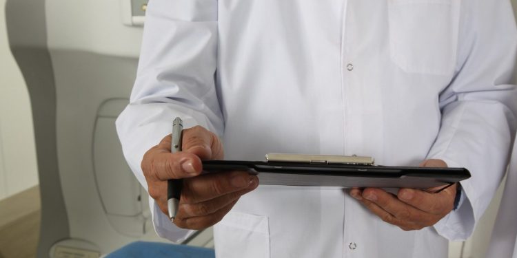 Leidse onderzoekers bouwen begrijpelijk AI-model voor IC-artsen
