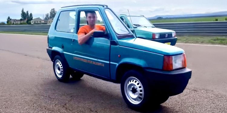 Italiaan perst Fiat Panda samen tot smalste auto ooit
