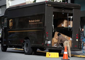 UPS verslaat verwachtingen en verhoogt jaarprognose