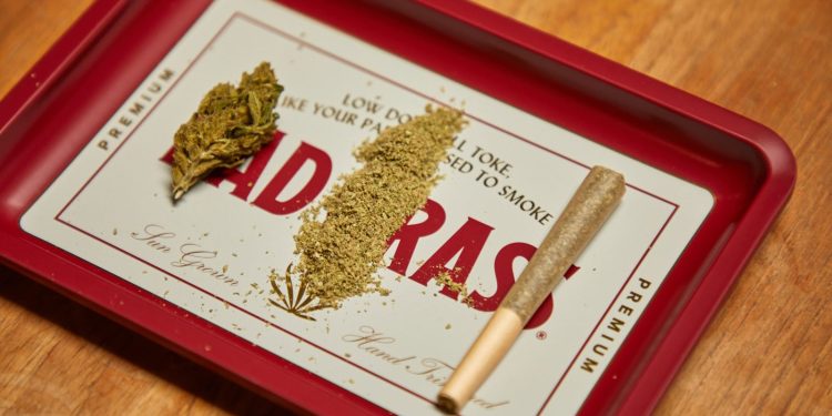 Studie: hennepcannabinoïden mikken op jongeren via Instagram