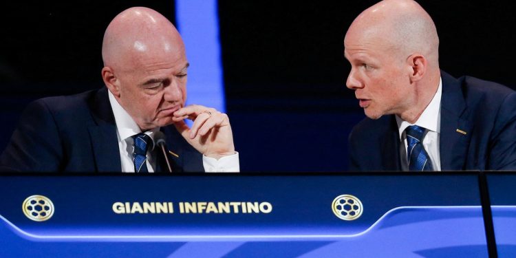 Infantino onder vuur na afgeblazen WK-verkoopplan