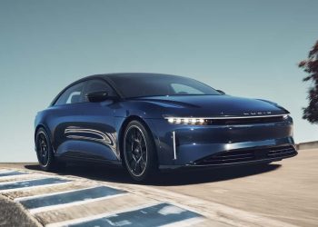 Lucid Air Sapphire vernedert supercars in 0-200-0 mph-test