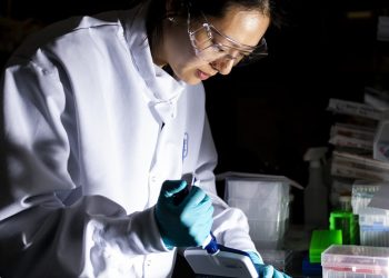 Moderna-medeoprichter Langer opnieuw miljardair na kankervaccin